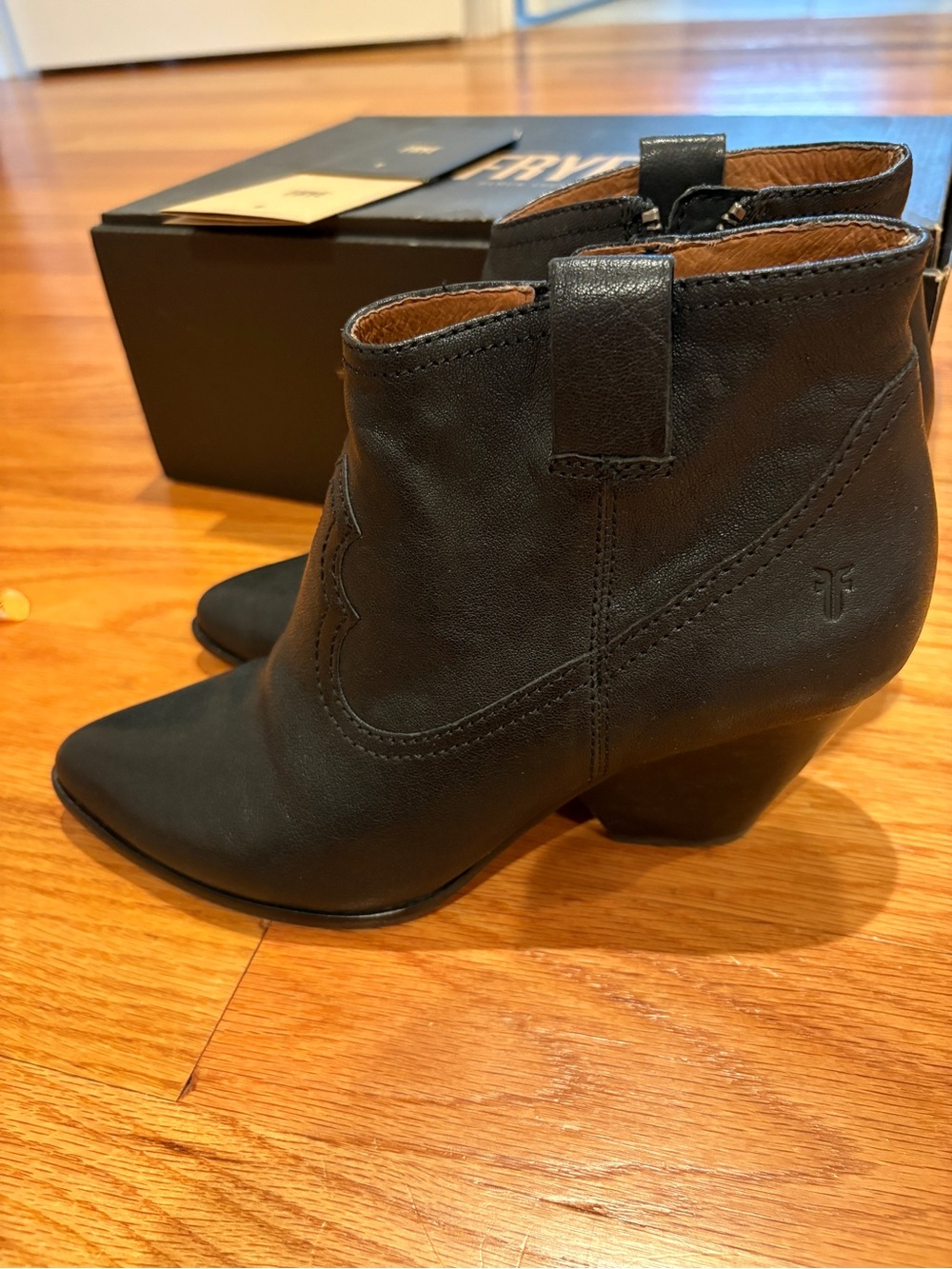 FRYE Black Pointed Leather Reina Ankle Booties with Side Zip - Picture 13 of 14